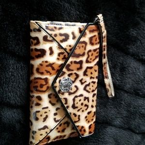 Brighton wallet